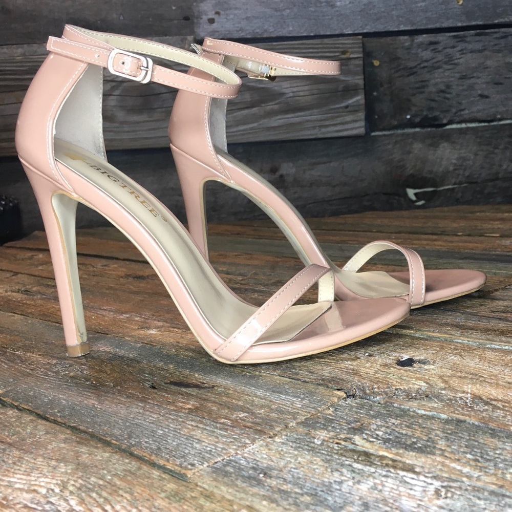 Big Tree Women’s Light Pink Ankle Strap Heels Size 6.5